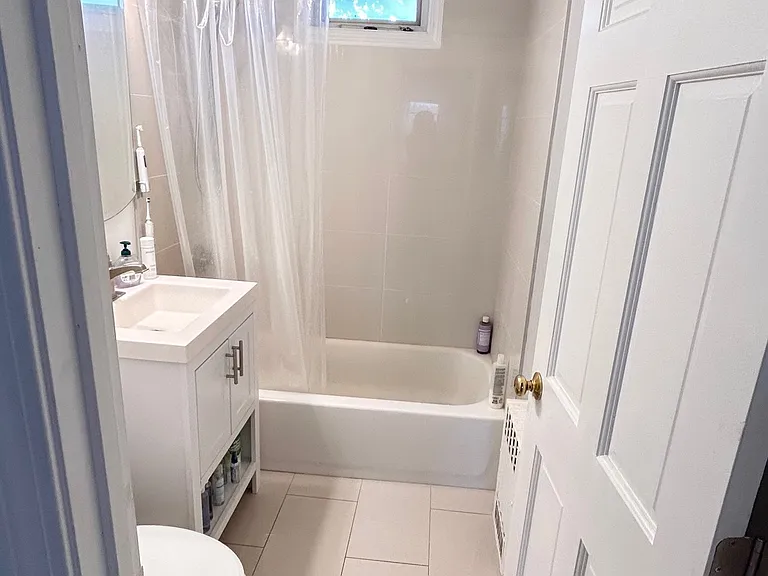 113 Harriet Ave #1 — Photo 9