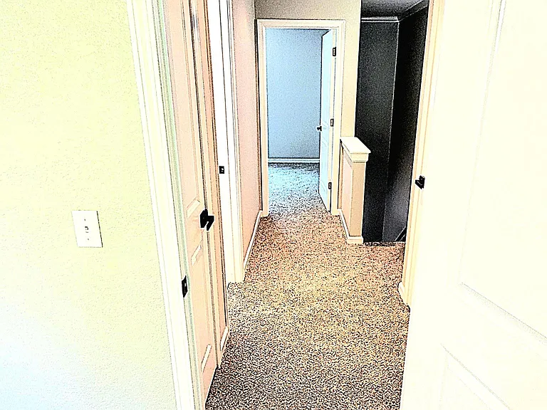 219 E 4th St #219 — Photo 26