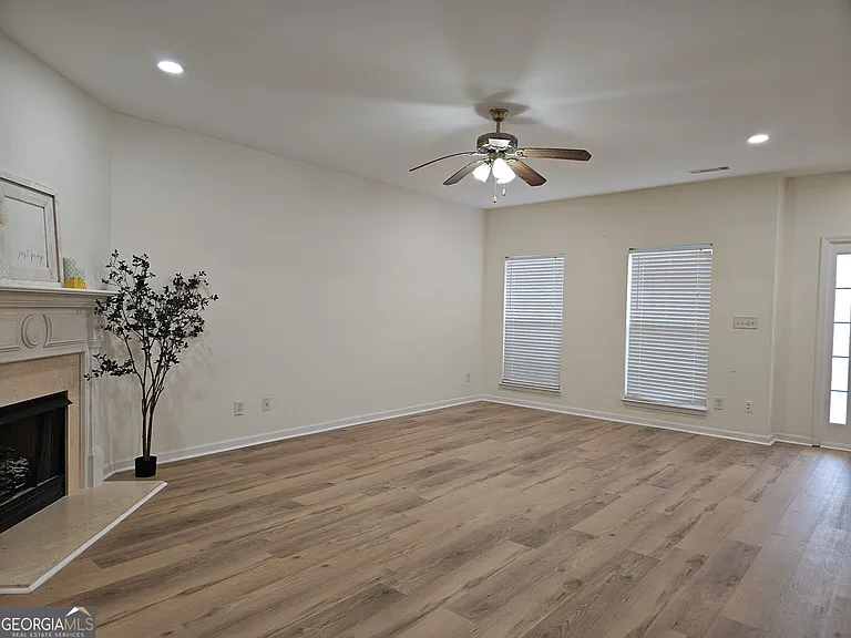 619 Kenridge Way — Photo 13