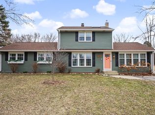 330 Kossow ROAD, Waukesha, WI 53186