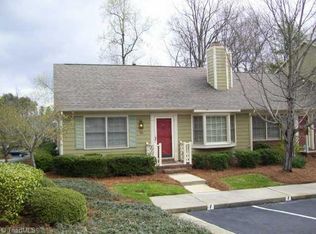 14 Park Village Ln UNIT F, Greensboro, NC 27455