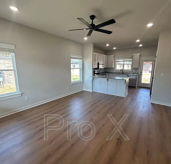 623 Cosmos St — Photo 4