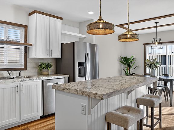 4th image of 401 Walleye Rd