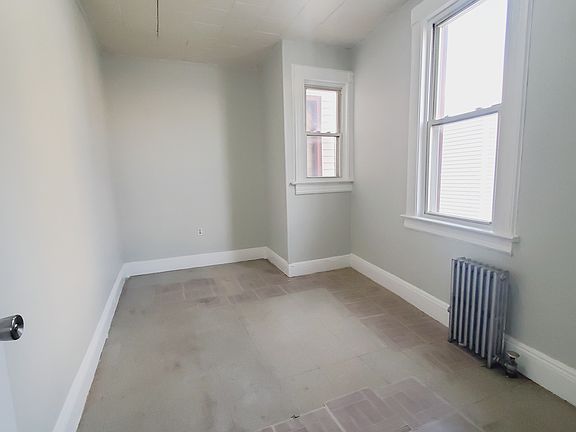 2nd image of 70 Rose Ave APT 2L