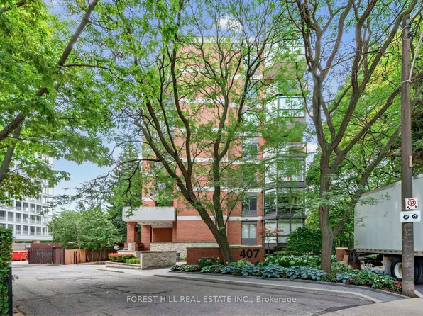407 Walmer Rd #501, Toronto, ON M5R 3N2