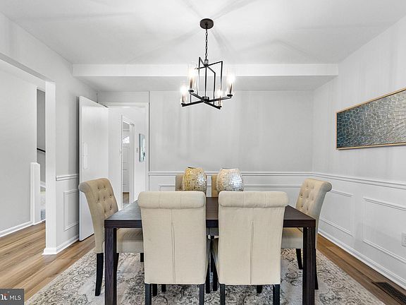 4th image of 2662 Centennial Ct