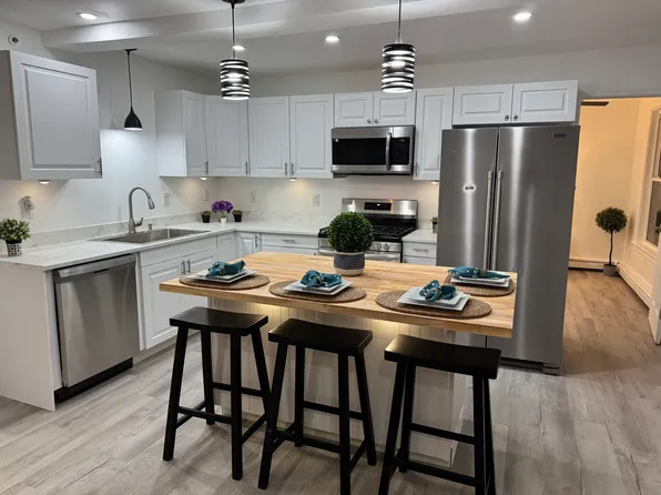 1 Highland St #1, Somersworth, NH 03878