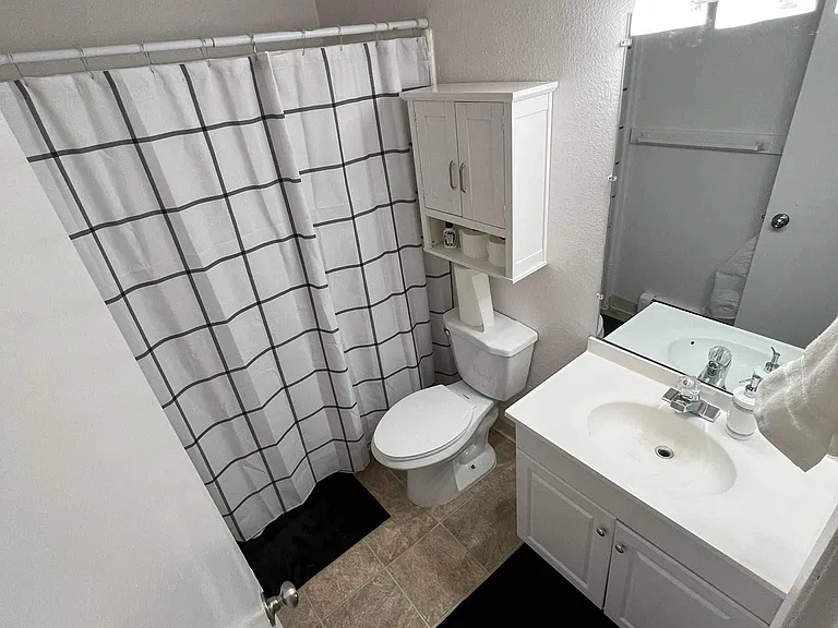 12401 Landmark St #10 — Photo 3