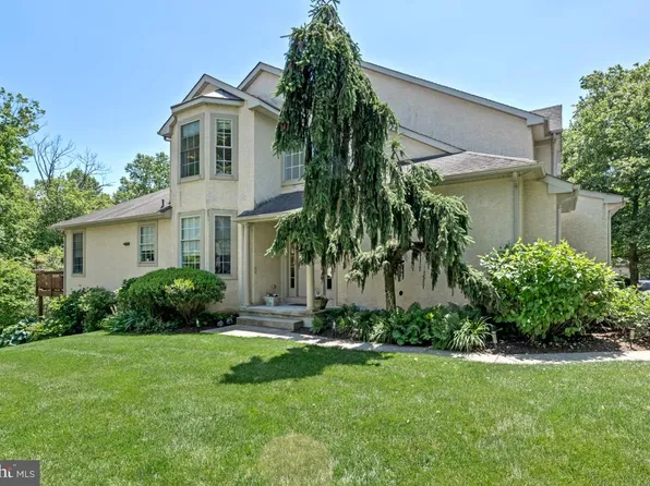 552 Red Oak Dr #552, Elkins Park, PA 19027