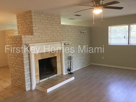 4th image of 20715 Leeward Ln