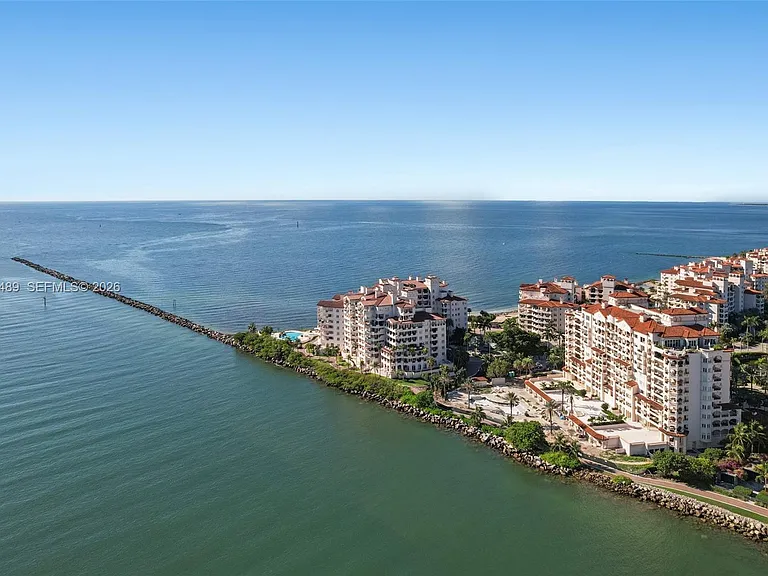 7141 Fisher Island Dr #7141 — Photo 52
