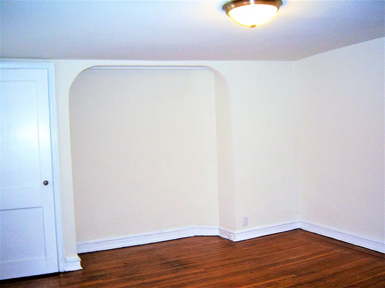 1904 Pine St #3R — Photo 6