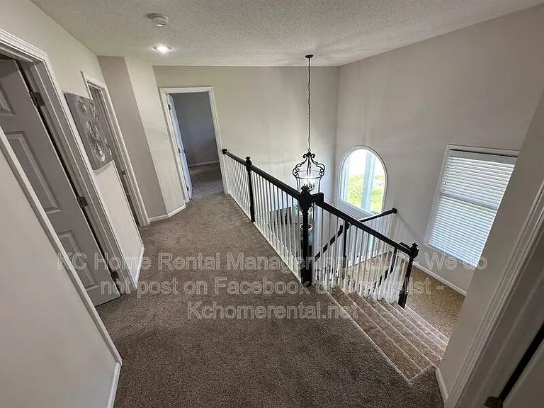 11429 W 142nd Ter — Photo 14
