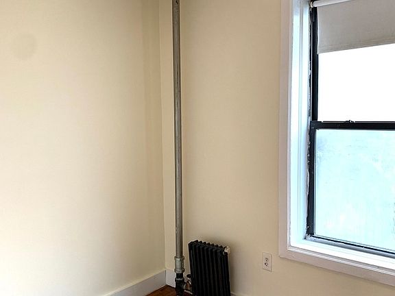 5th image of 593 Park Pl #17