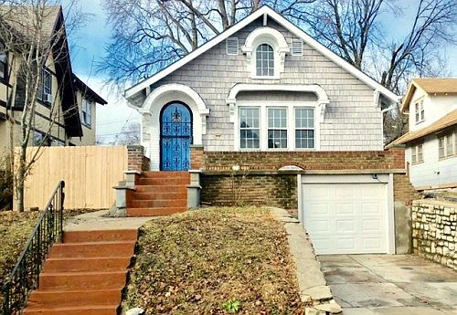 1st image of 342 Chelsea Ave