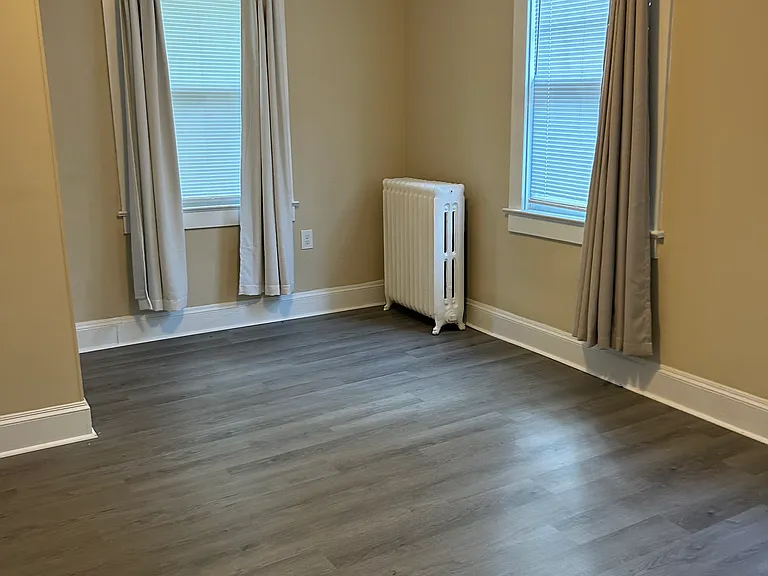 1438 Westover Ave — Photo 5