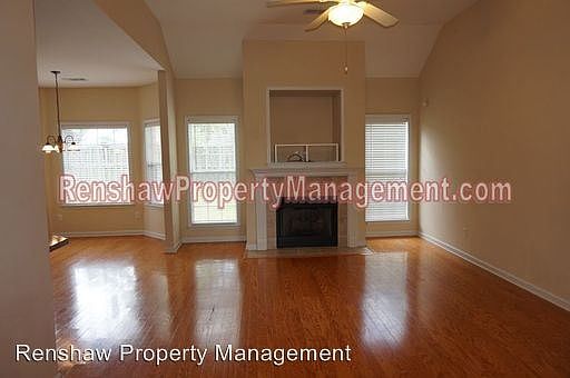 3rd image of 8369 Shady Elm Dr
