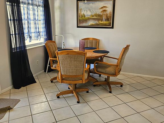 5th image of 45 Vista Gardens Trl