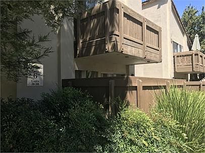 3rd image of 3701 Colonial Dr #34