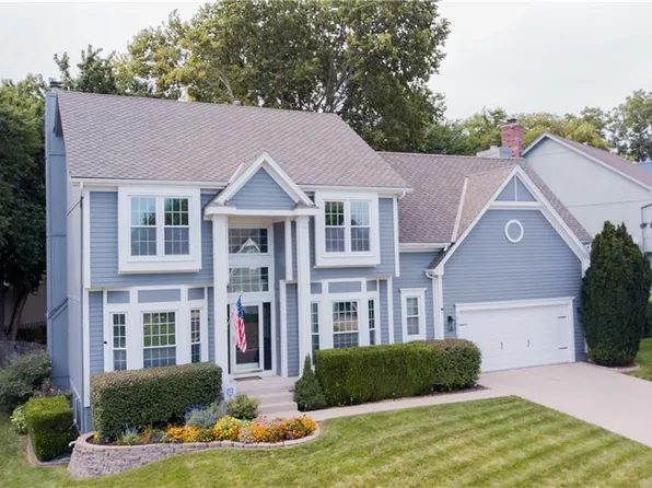 15516 Horton Ln, Overland Park, KS 66223