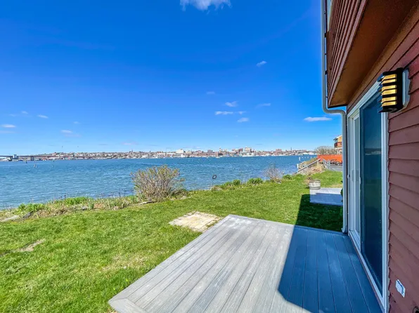 7 Pine St, South Portland, ME 04106