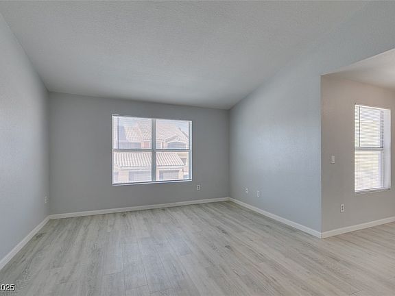 4th image of 8101 W Flamingo Rd Unit 2113
