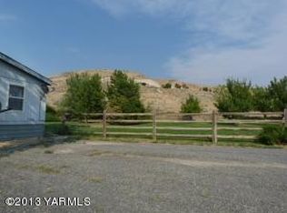 350 Shotgun Ln, Yakima, WA 98901