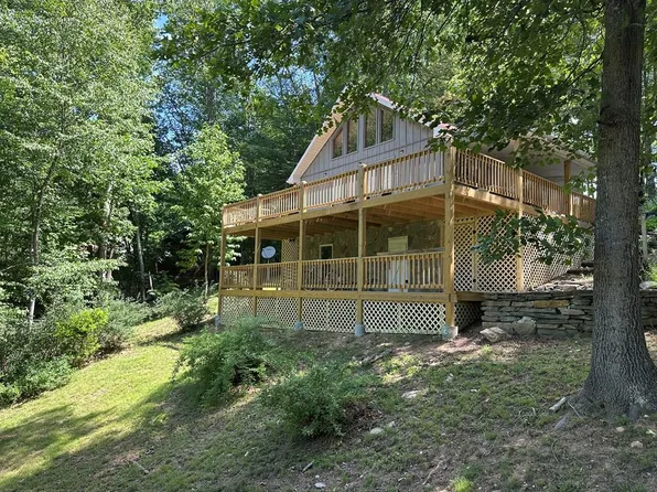 584 Cold Springs Ln, Galax, VA 24333