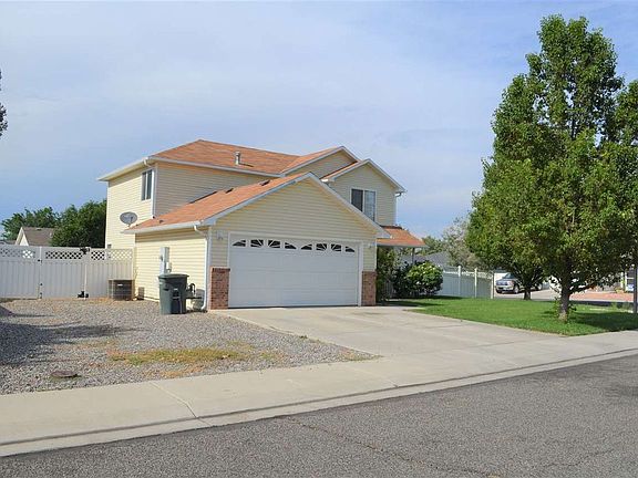 3rd image of 2840 Maverick Dr