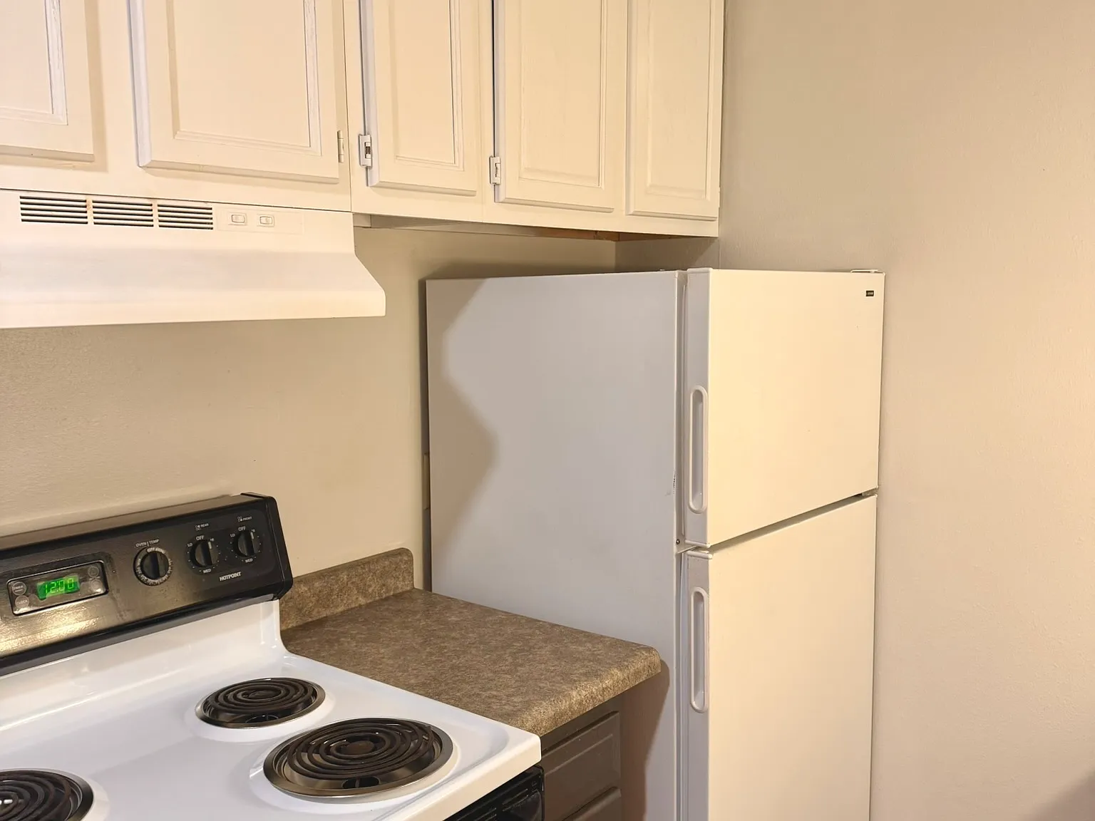 4 bed, $2,213 — Photo 2