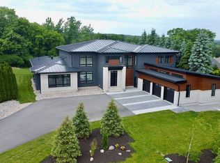 57 Glenhuron Dr, Springwater, ON L9X0V4