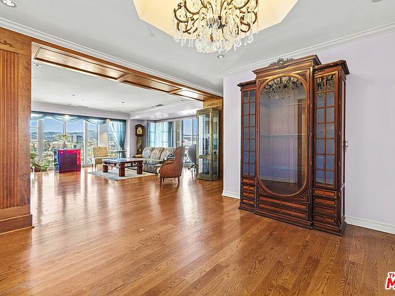 4th image of 10580 Wilshire Blvd APT 17NE