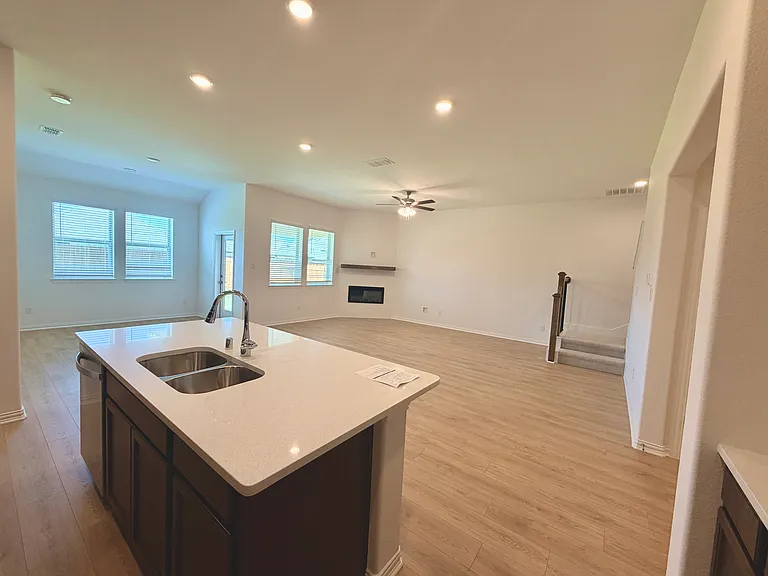 1609 Gulin St — Photo 9