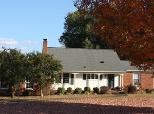143 Country Club Dr, McMinnville, TN 37110