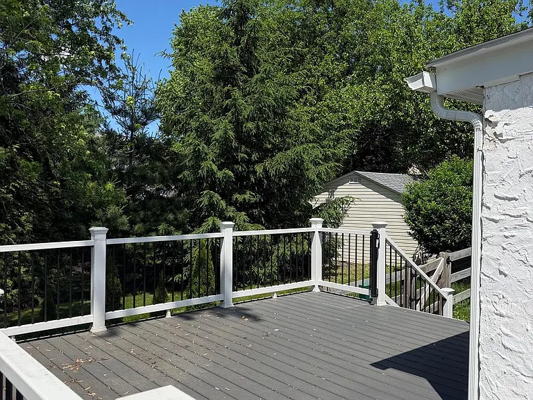 121 Macdade Rd — Photo 12