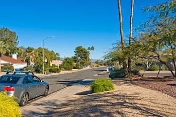 2nd image of 2317 E Sahuaro Dr