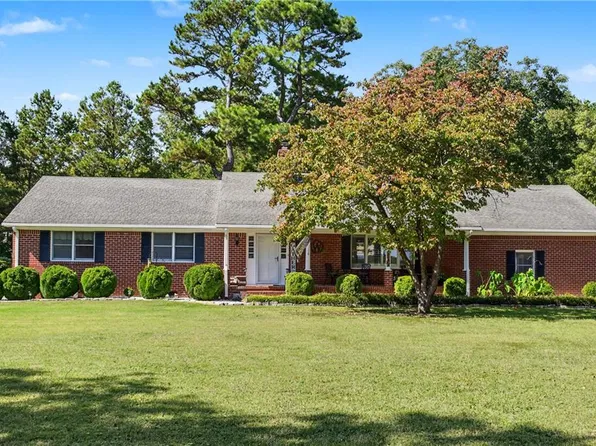 4640 Ballahack Rd, Chesapeake, VA 23322