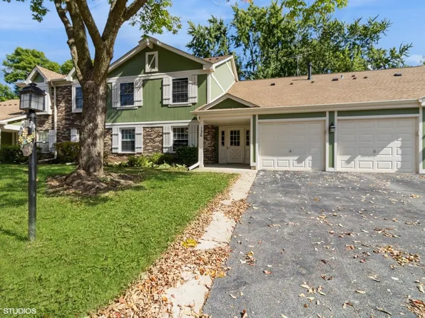 136 Century Ct Unit O2, Schaumburg, IL 60193