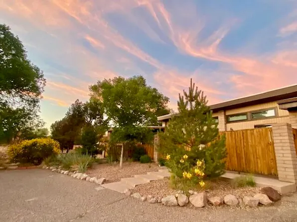 865 Tramway Lane Ct NE Unit 2, Albuquerque, NM 87122