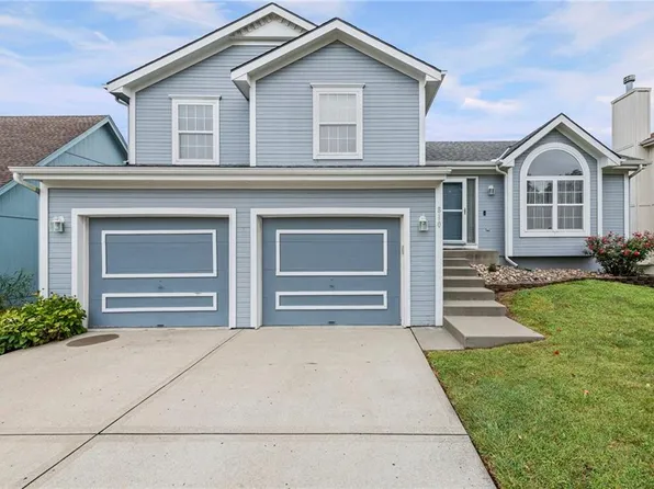 810 NE 107th Ter, Kansas City, MO 64155