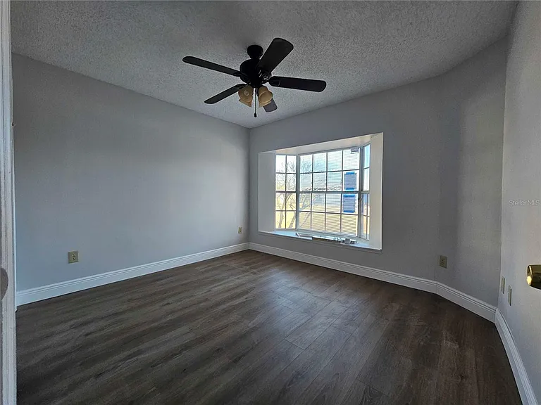 3716 Narroline Dr — Photo 7