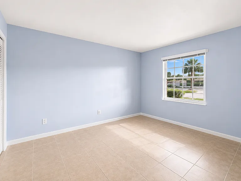 3118 Sir Hamilton Cir #4 — Photo 16