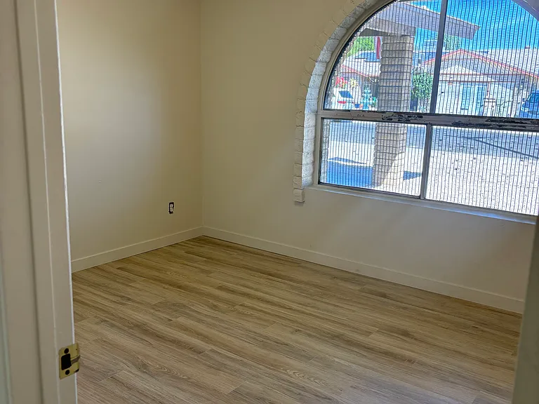 5001 W Carol Ave — Photo 12