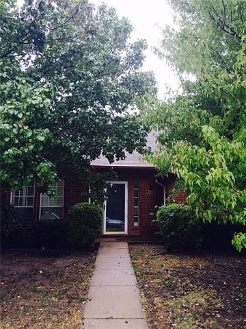 1st image of 742 Fawn Valley Dr