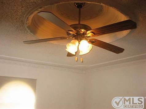 4th image of 2604 Lakeview Ct