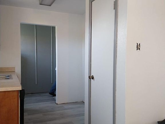 5th image of 4147 Meyers Ln