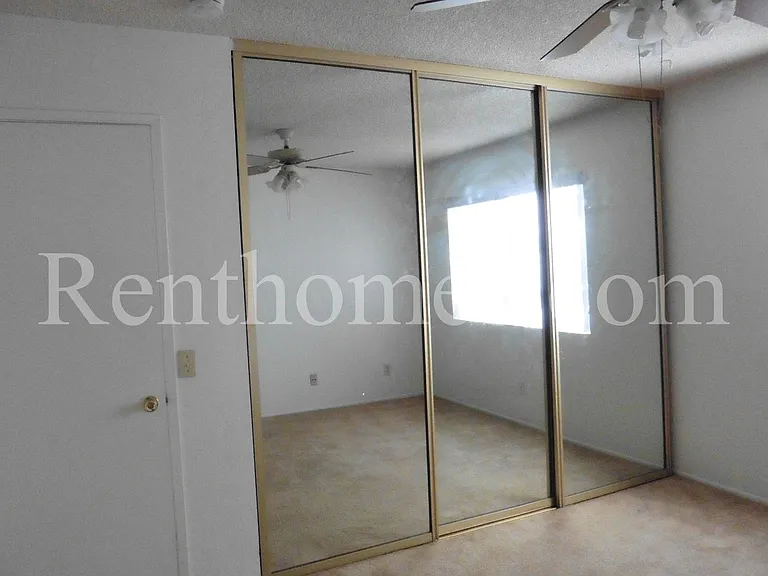 7576 Winterwood Ln — Photo 8