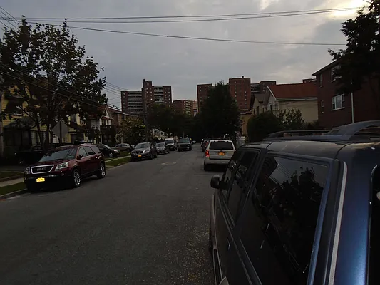 Rented by 18 REALTY | media 2