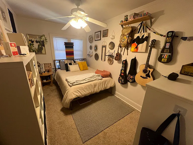 Newport Manor — Photo 91