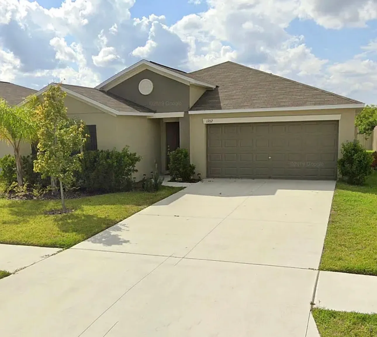 4 bed, 1899 sqft, $2,200 — Photo 1